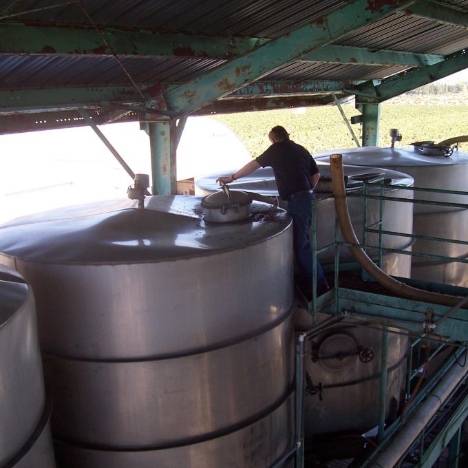 Wine Tank Mixers for Cap Management wine Pulsair Systems